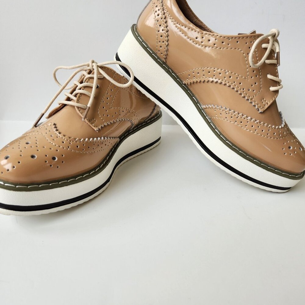 Dadawen Women's Tan Apricot Patent Oxford Platform Wingtip Brogues Casual Retro